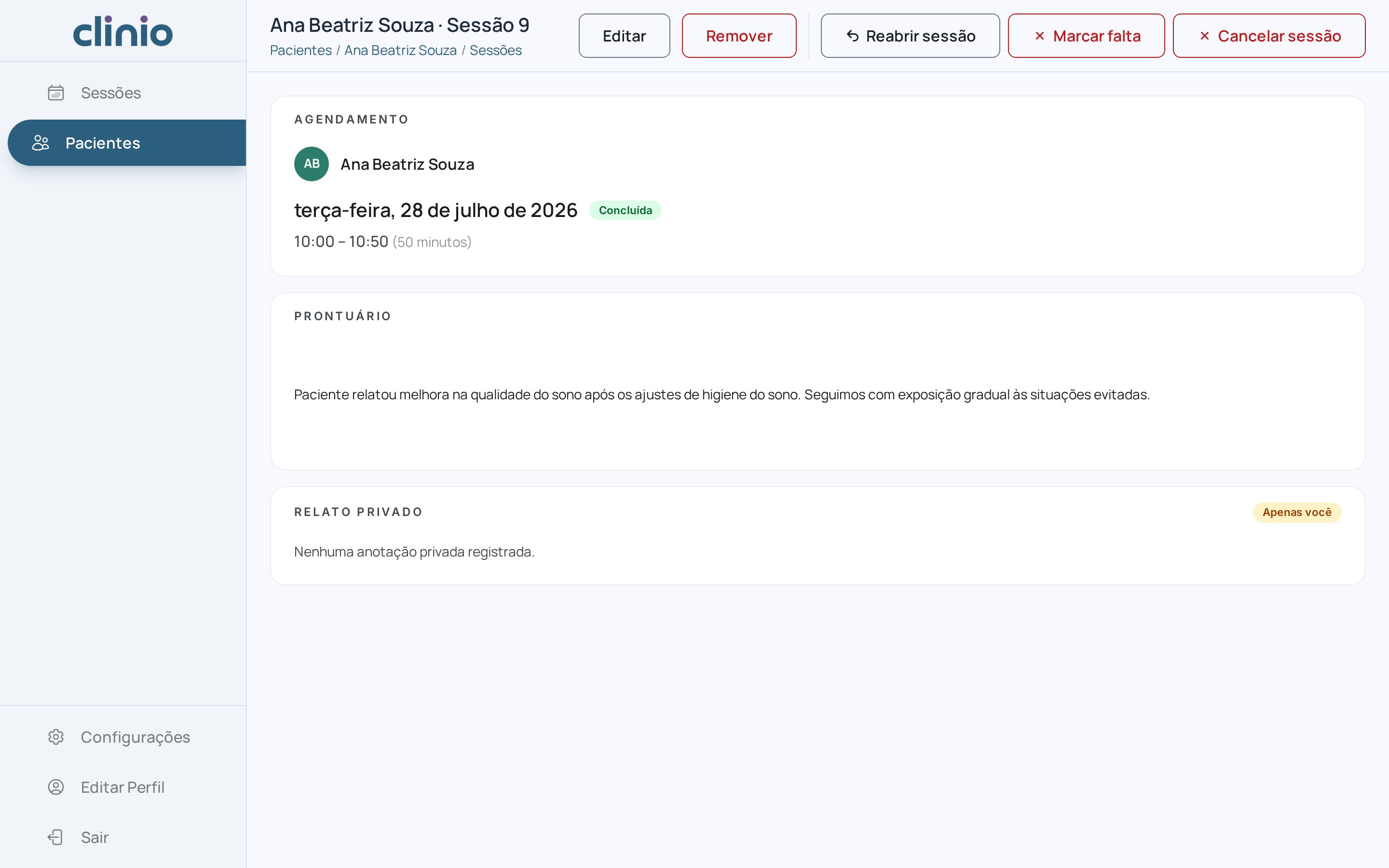 Detalhe de uma sessão concluída, com o agendamento, o prontuário e o relato privado.